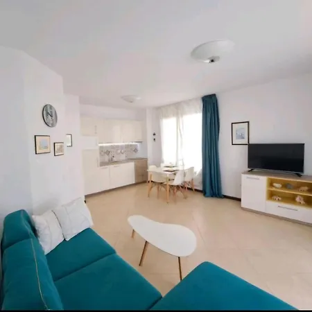 Oasis Park Apartment